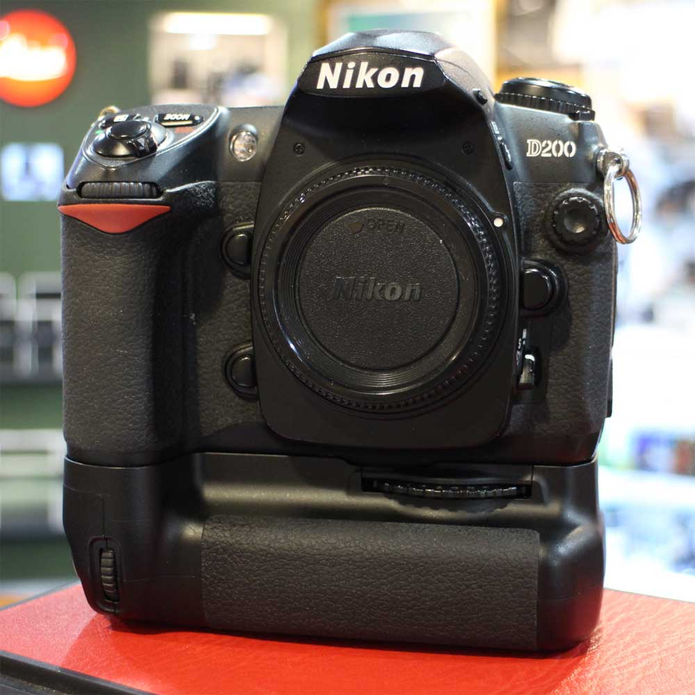 Camera Nikon D200 Dslr Camera used nikon d200 dslr camera body with mb battery grip all items are fully tested by a qualified member of our team before being offered online we offer 14 days money back guara