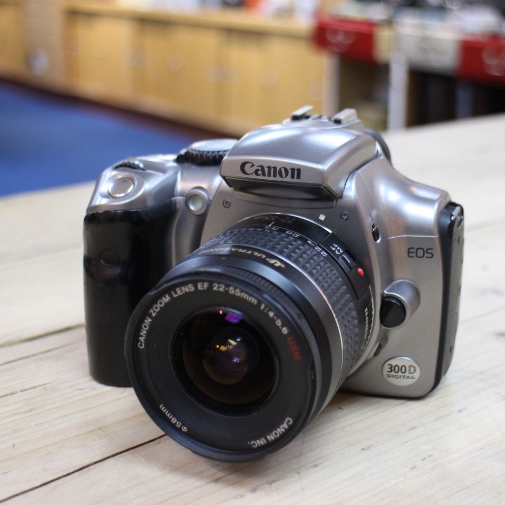 Used Canon EOS 300D DSLR with 2255mm Lens Used Cameras Used